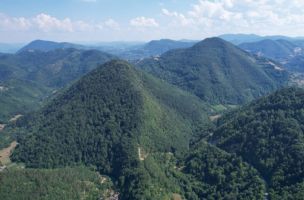 FANTASTIČAN PRIZOR Stotine planinara krenulo u akciju od Dobrača do Brekova, u prirodnim lepotama Srbije uživaju i stari i mladi! | Lepote Srbije